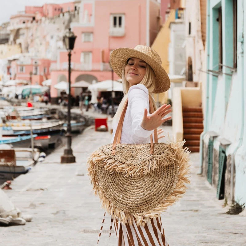 New-semi-circular-tassel-shoulder-straw-bag